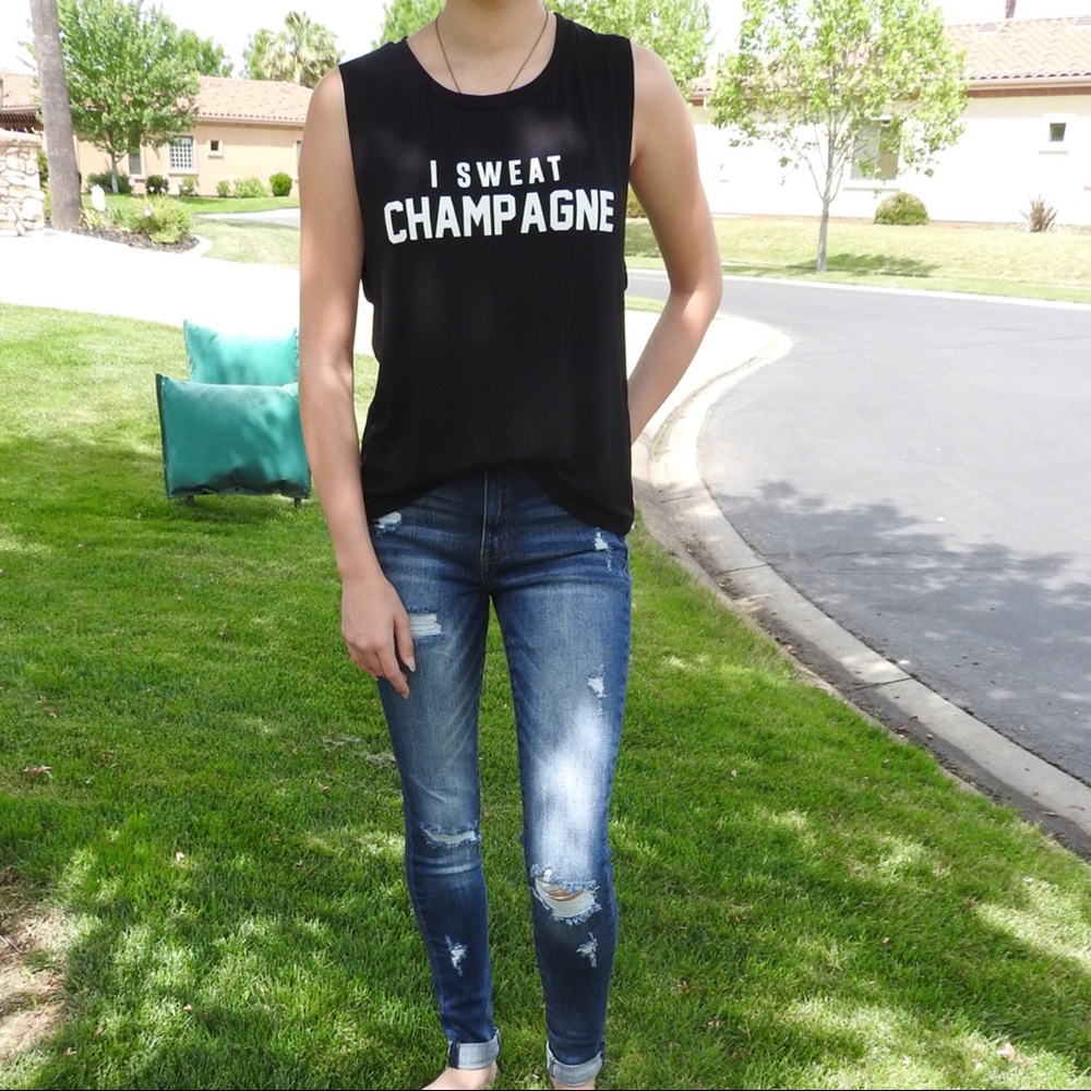 CLEARANCE‼️ I Sweat Champagne - Picture 5 of 7